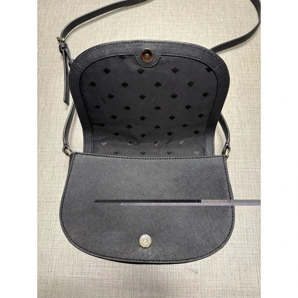 KATE SPADE BLACK SAFFIANO LEATHER FLAP STYLE SMALL CROSSBODY BAG PURSE‎ ~ EUC
